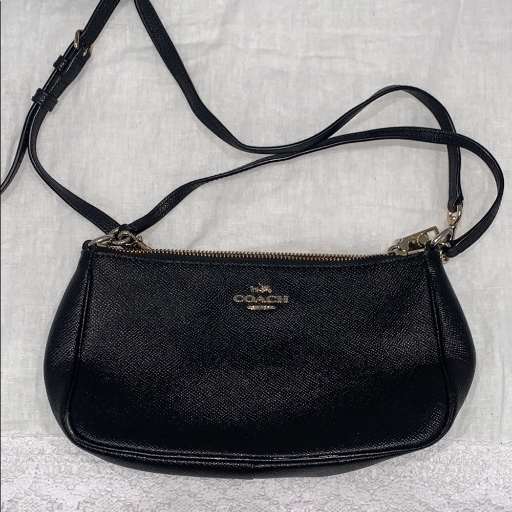 Coach  black crossbody (OFFER)